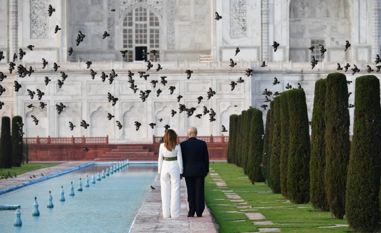 Trump y Melania viajaron al Taj Mahal antes de iniciar las reuniones de gobierno