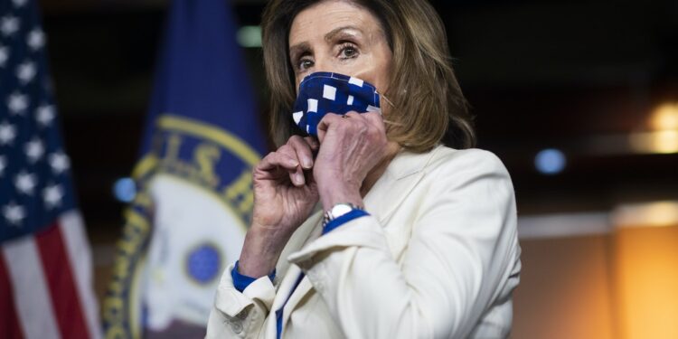 Pelosi pide al vicepresidente Pence que invoque la 25ª enmienda y amenaza con iniciar un ‘impeachment’