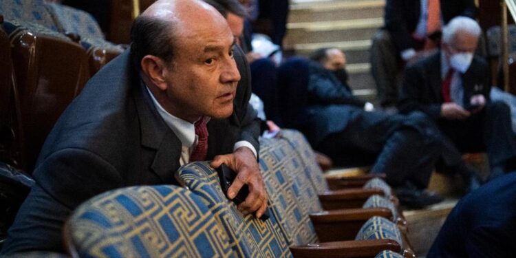 Decretan toque de queda en Washington producto del ataque al Capitolio