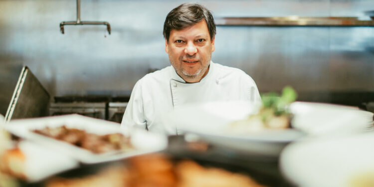 Edgar Leal, el chef que moderniza las comidas Michelin con platos