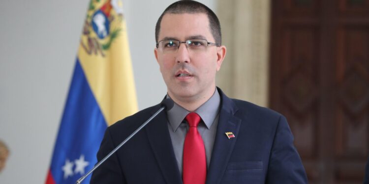 Congresistas piden a Biden postura firme sobre Cuba y Venezuela