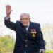 Muere Sir Tom Moore el hombre que donó más de 100 millones de dólares contra la pandemia