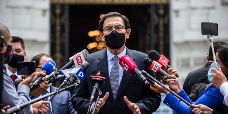 Renuncia la ministra de Salud de Perú en plena polémica por la vacunación de Vizcarra