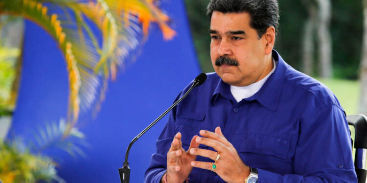 Maduro decreta cuarentena radical por 15 días
