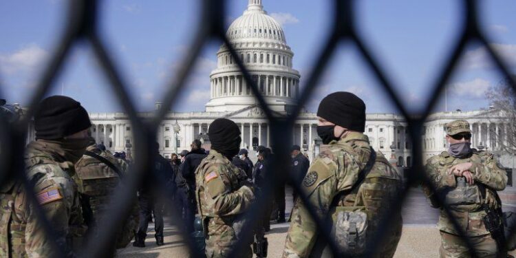 Alerta máxima en el Capitolio de EEUU ante posible asalto