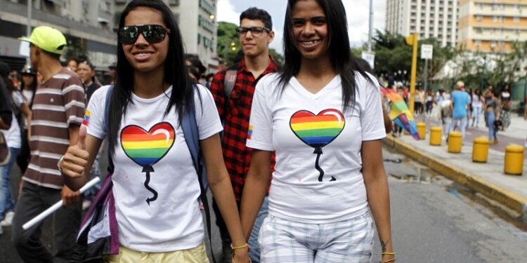 CEV insta a sus seguidores a impedir promulgación de leyes que reconozcan los DDHH de la comunidad LGBT+