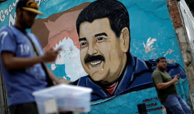 EEUU felicita a Guaidó y Maduro por la coordinación para el programa de vacunación COVID