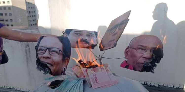 Maduro, Jorge Rodríguez y Aristóbulo Istúriz, protagonistas de la quema de Judas