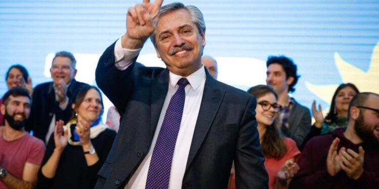 Presidente de Argentina da positivo a coronavirus aunque se había vacunado