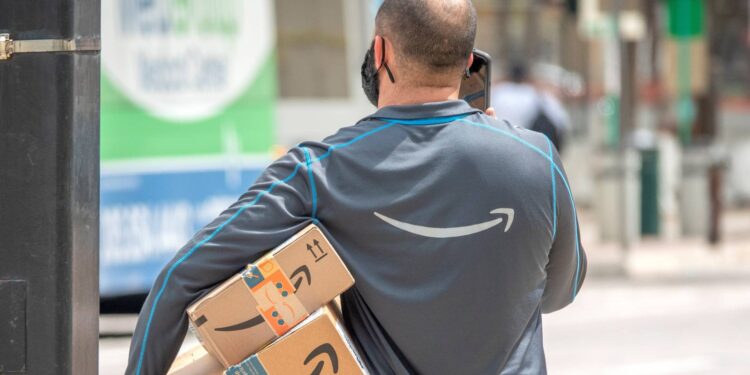 Amazon reconoce que sus conductores  orinan en botellas  disculpa al representante Pocan