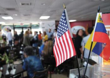 Venezolanos expulsados este domingo de EEUU están en Monterrey México