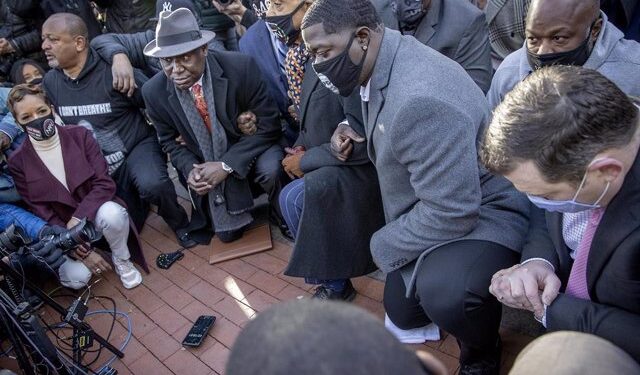 El juicio sobre George Floyd continúa con nuevas imágenes de lo sucedido tras su muerte