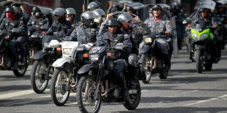 Refugiados en Colombia denuncian ejecuciones de civiles en Venezuela