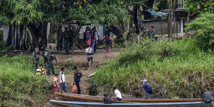 Refugiados en Colombia denuncian ejecuciones de civiles en Venezuela