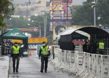 Maduro acusa a Colombia de querer «contaminar» Venezuela con la reapertura de fronteras