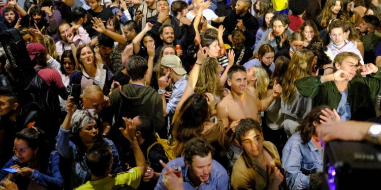 En fotos: Así vivieron los españoles el fin del estado de alarma