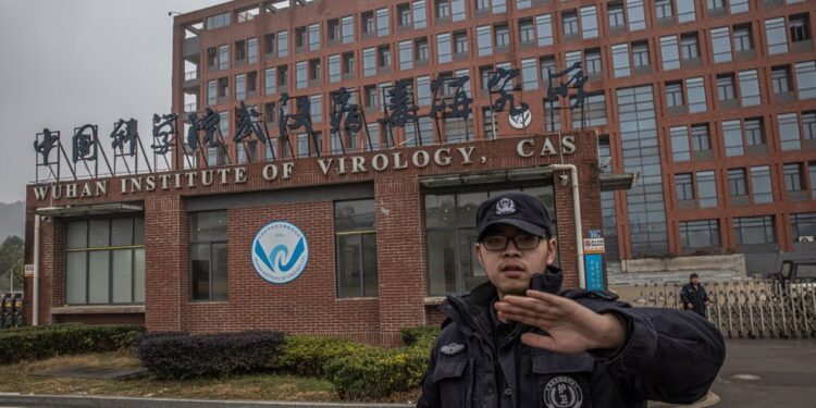 Vuelve a cobrar fuerza la teoría de que el coronavirus escapó de un laboratorio en Wuhan