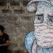 Fumar, vapear y respirar humo de incendios y contaminación: cuál es su impacto en la propagación del COVID-19