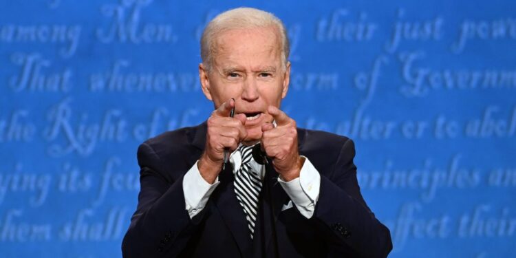 Biden sale a su primera gira fuera de EEUU y firmó orden para revocar la prohibición de Trump a TikTok y WeChat