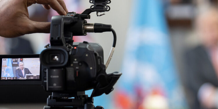 Organizaciones de periodistas y derechos humanos piden sanciones específicas por violación a la libertad de prensa en Venezuela