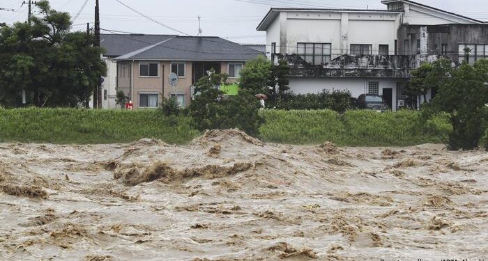 Las lluvias torrenciales en Japón dejan al menos 20 desaparecidos