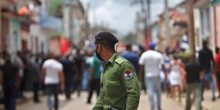 Eurodiputados piden dialogar con Cuba para acabar con detenciones arbitrarias