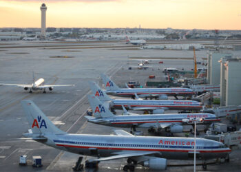 American Airlines y Spirit luchan por el reinado de los vuelos en Miami