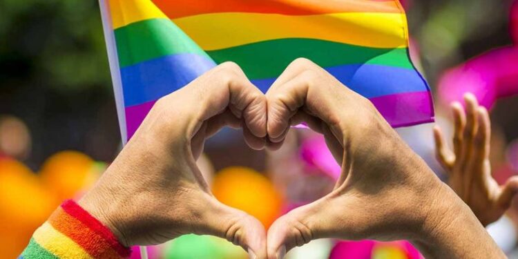 Senado de Chile aprobó proyecto de ley para legalizar el matrimonio igualitario