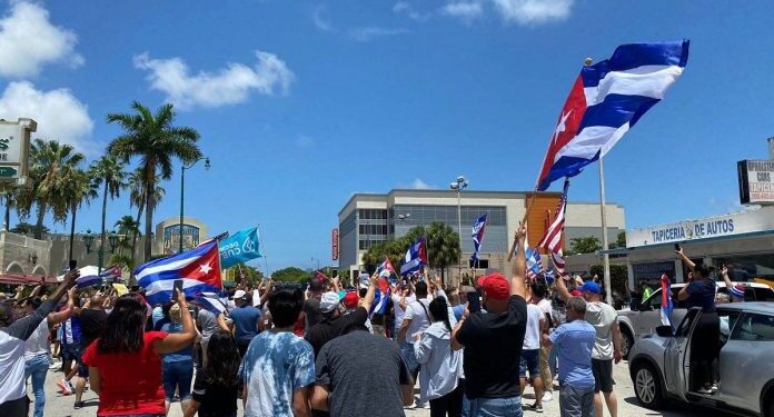 Cubanoestadounidenses y exiliados piden a EEUU y al mundo apoyo al pueblo de Cuba