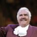 Vicente Fernández es hospitalizado de emergencia en México