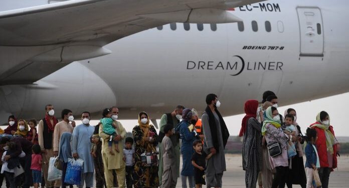España anunció el fin de sus operaciones de evacuación en Kabul