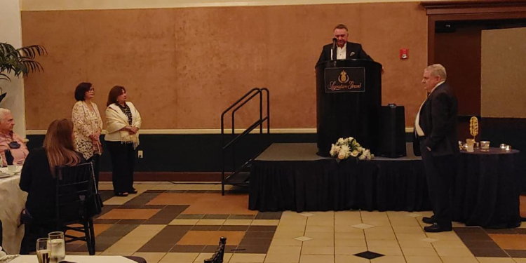 Presentaron en Miami libro «Lectura de Aviones» por el venezolano Jorge Alberto Urdaneta