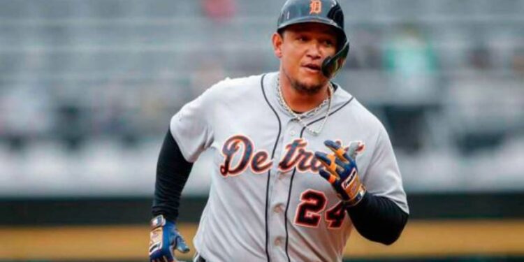 Cabrera pega su jonrón 499 en el triunfo de los Tigres