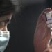 Vacunarse de la gripe reduce la probabilidad de ingresar en UCI por Covid-19, según un estudio