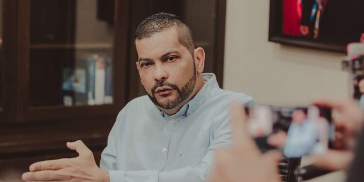 Gobernador del Zulia negó la existencia de casos de hongo negro en la región