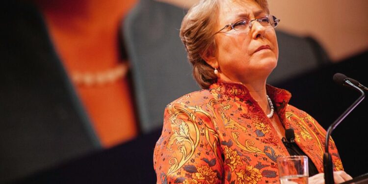 Bachelet admite que las sanciones contra Venezuela empeoran la crisis y pide la liberación de detenidos
