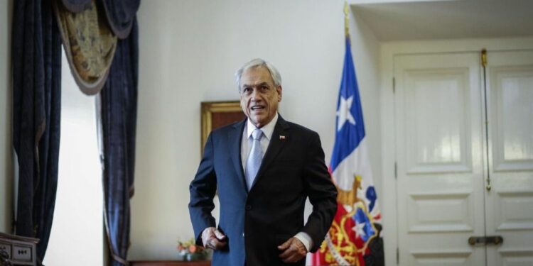 Piñera acusa a la «mayoría de constituyentes» de debilitar «gravemente a la familia»