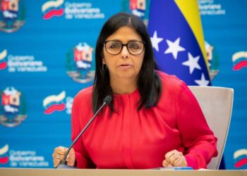 Delcy Rodríguez asegura que 81% de los maestros venezolanos están vacunados