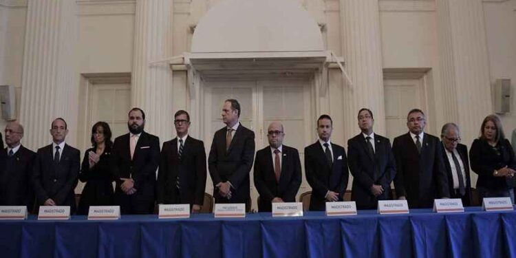 Gobierno Americano niega recursos a miembros del TSJ en el exilio