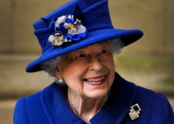 La reina Isabel II no aceptó el premio “Anciana del año”, porque no se siente vieja