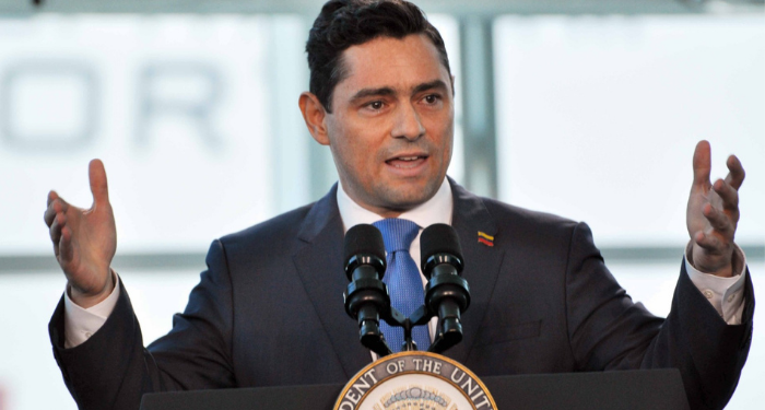 Vecchio respalda política anticorrupción de EEUU e insiste en crear un fondo con recursos incorporados para ayudar humanitariamente a venezolanos