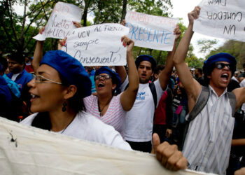 Esto es lo que gana un profesor universitario en Venezuela