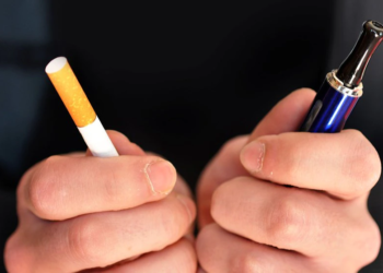Los cigarrillos electrónicos no ayudan a dejar de fumar y sus usuarios tienen más posibilidades de retomar el hábito