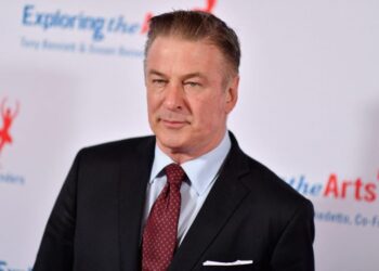 Alec Baldwin mató accidentalmente a una mujer durante un rodaje