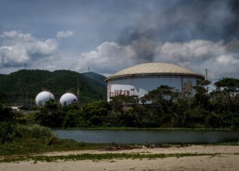 Reportan humareda en la refinería El Palito