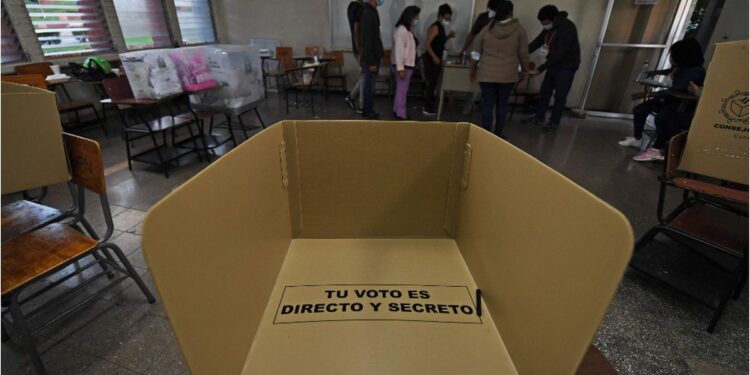 Diáspora hondureña en Estados Unidos califica de «farsa» el voto en el extranjero