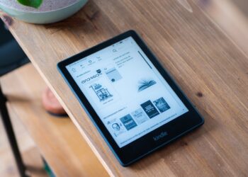 Amazon renueva después de 3 años su Kindle paperwhite