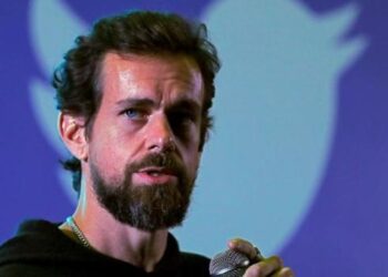 Jack Dorsey renuncia como director ejecutivo de Twitter