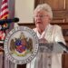 Trump quiere destituir a gobernadora de Alabama por no permitirle organizar un mitin