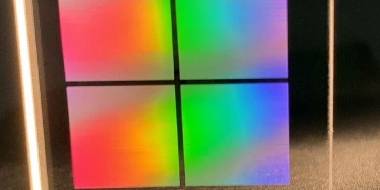 Crean una tecnología de almacenamiento óptico 5D que permite guardar 500 TB en un CD normal